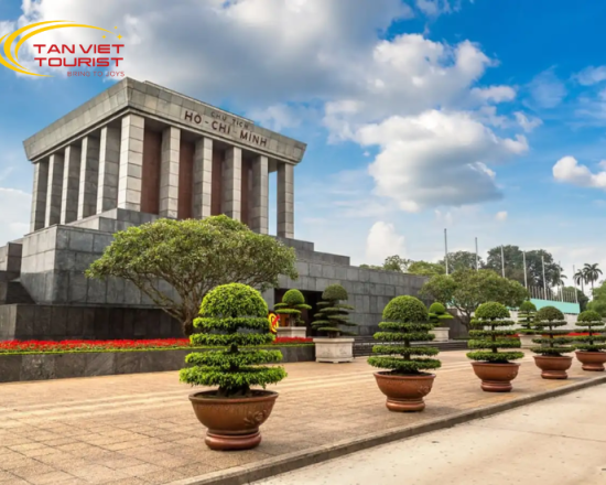 Tour Lăng Bác - Khoang Xanh Suối Tiên